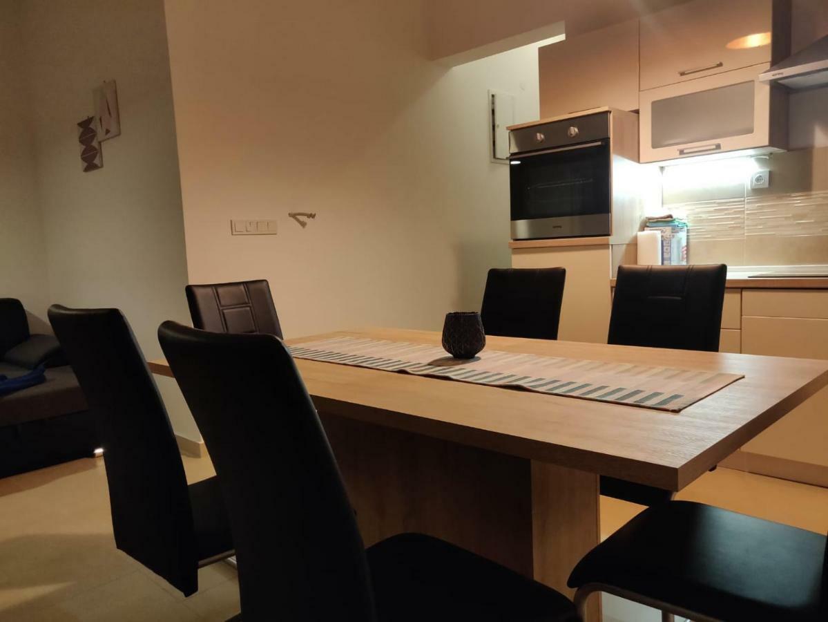 Kuca Za Odmor Postonjski Maslenica Exteriör bild