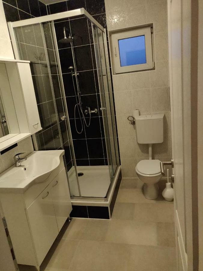 Kuca Za Odmor Postonjski Maslenica Exteriör bild