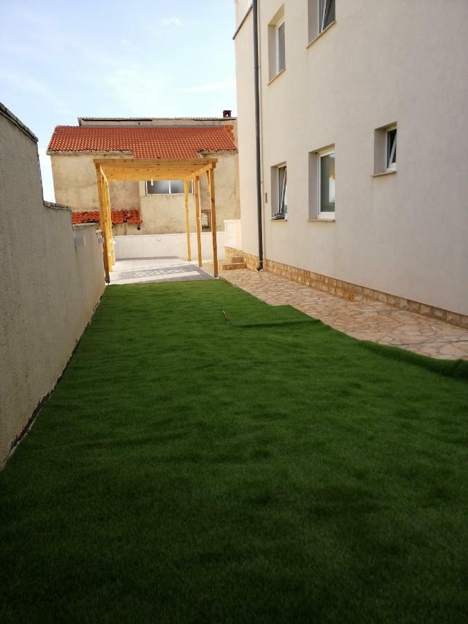 Kuca Za Odmor Postonjski Maslenica Exteriör bild